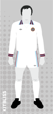 Aston Villa 1974-75 away