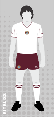 Aston Villa 1981-82 away